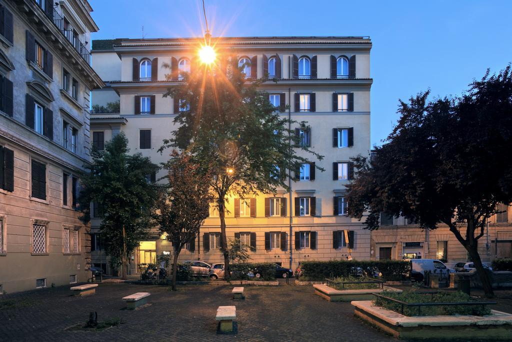 Trianon Borgo Pio Aparthotel Рим Екстер'єр фото